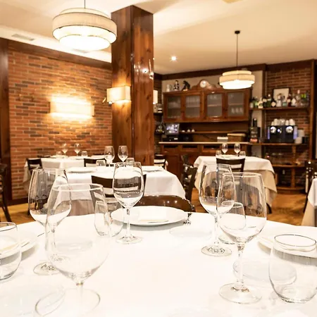 Restaurante De Torres فندق 2*