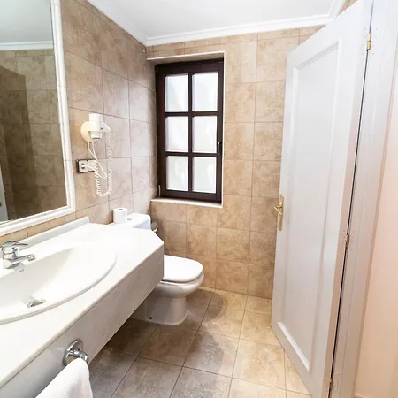 Restaurante De Torres فندق