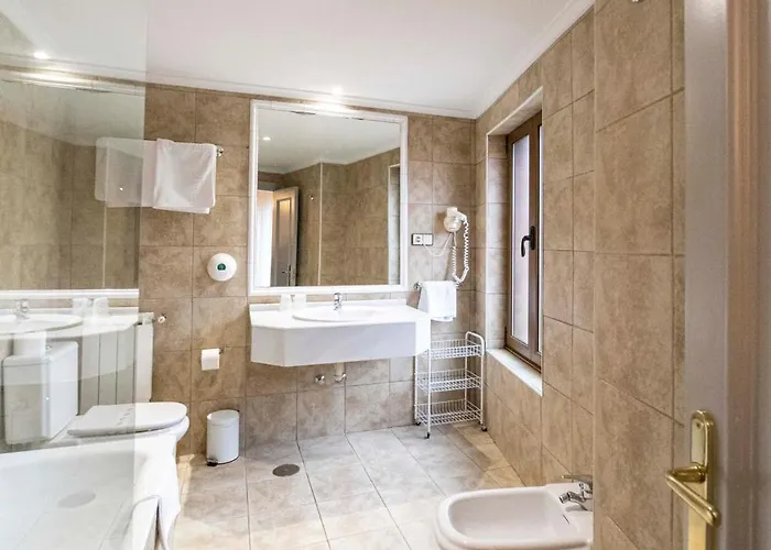 Hotel Restaurante De Torres 2*