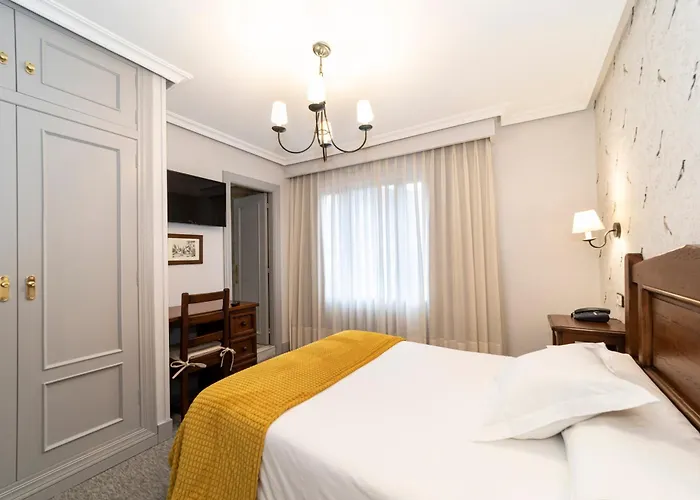 Hotel Restaurante De Torres 2*